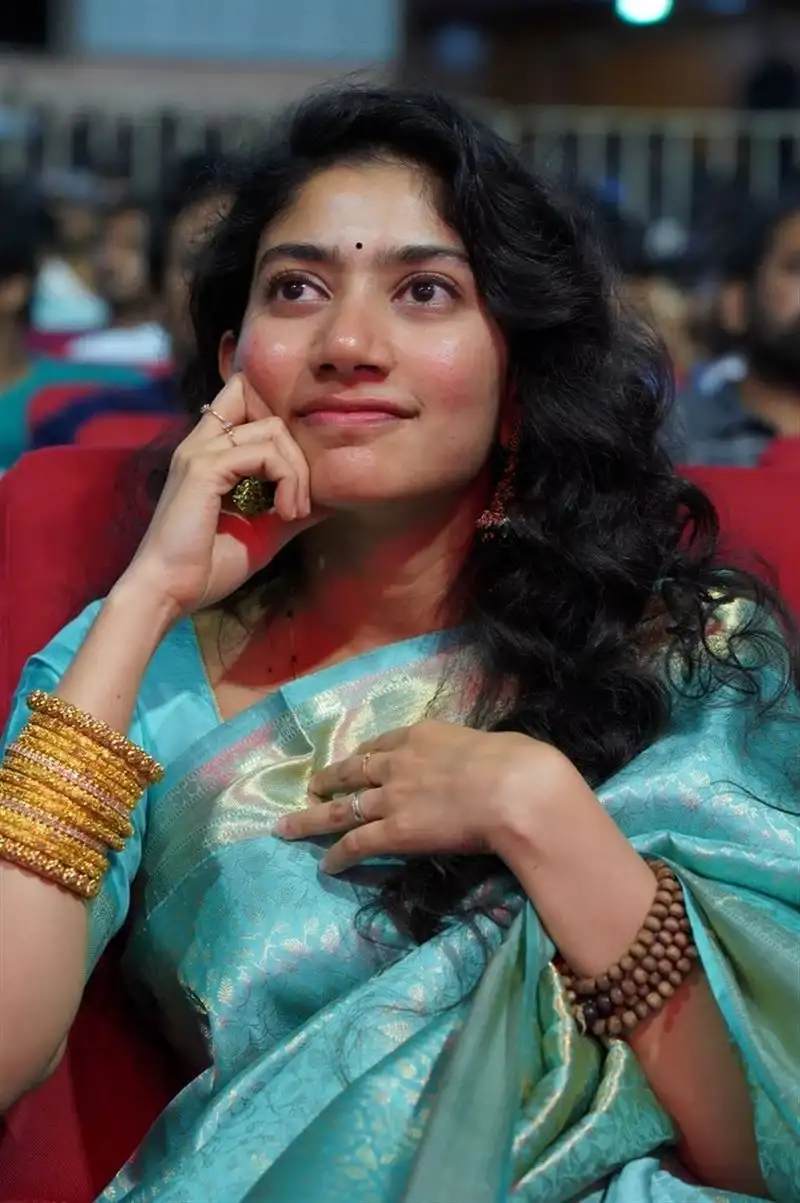 Indian Actress Sai Pallavi Stills in Blue Saree